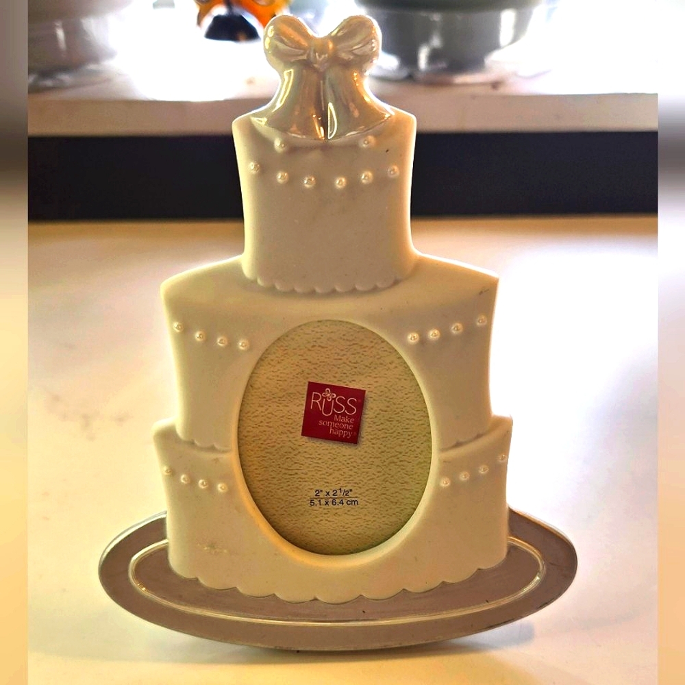 Russ White Tiered Cake Frame with Bells